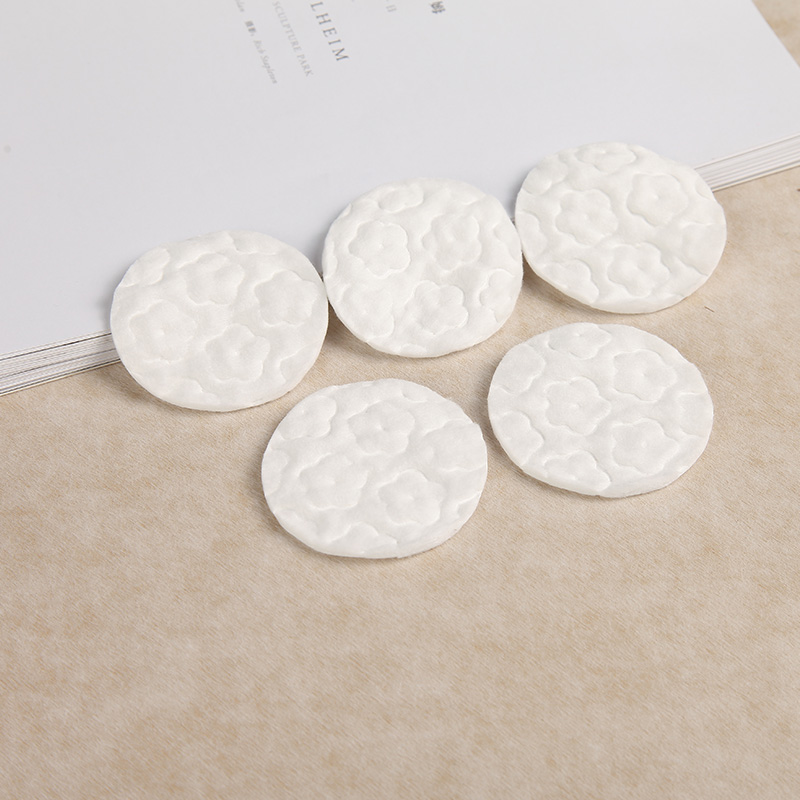 100pcs Round White Makeup Remover Cotton Pads thumbnail
